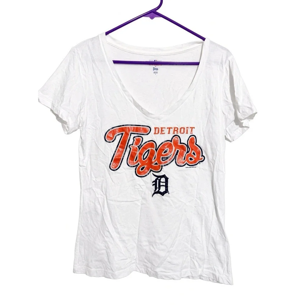 Detroit Tigers V-Neck T-Shirt – Women's Size L – Campus Lifestyle / Official MLB
